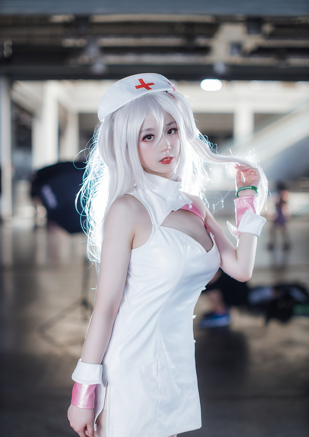 白色天使壁纸，白色便衣天使