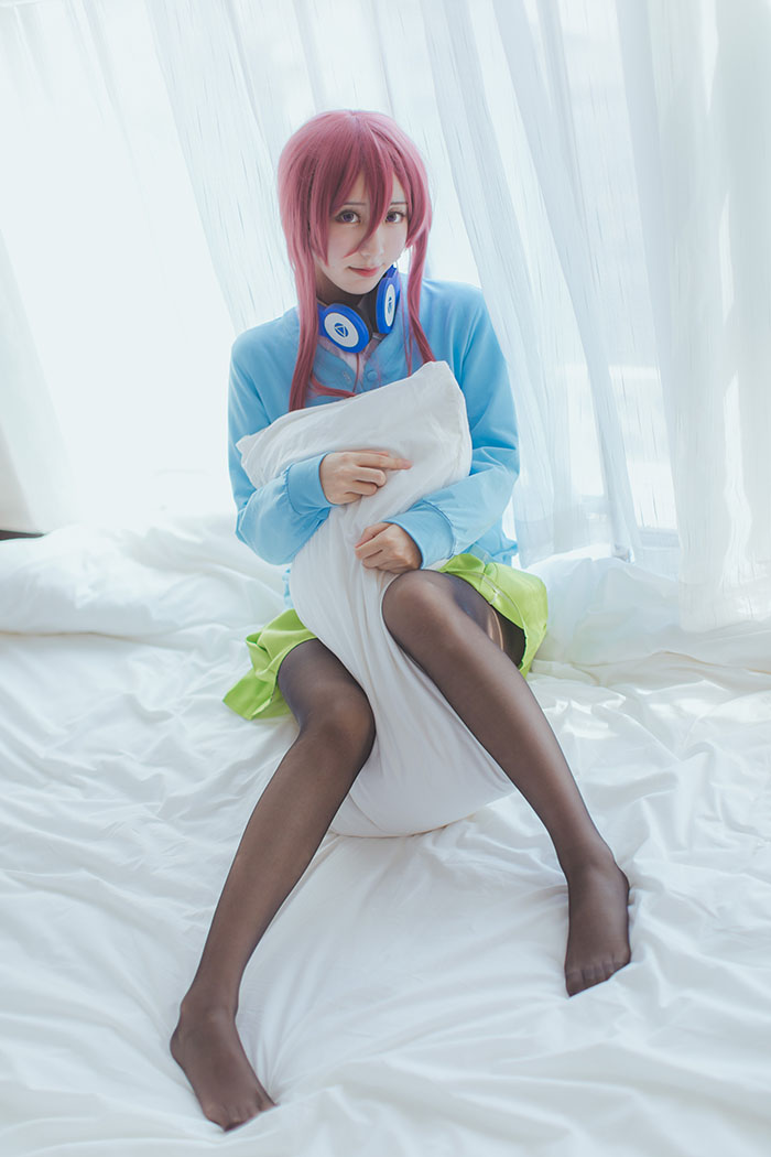 《五等分的花嫁》的Cosplay,神还原的中野三玖~ 《五等分的花嫁》的Cosplay,神还原的中野三玖~