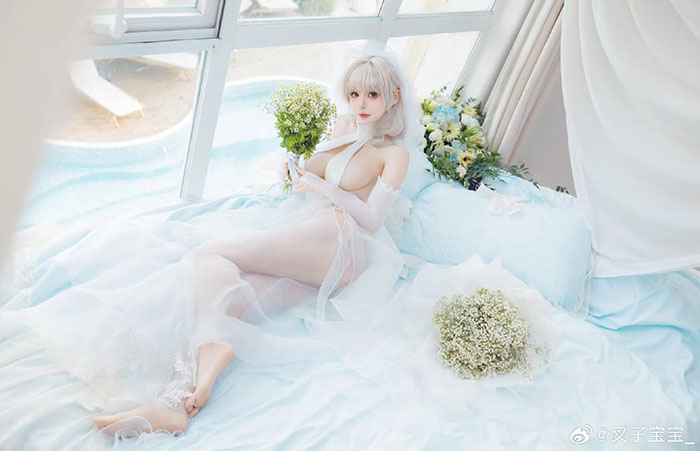 图片[1]-coser叉子宝宝：碧蓝航线SSR吕佐夫婚纱，愣是把婚纱穿成了战斗服的规格了