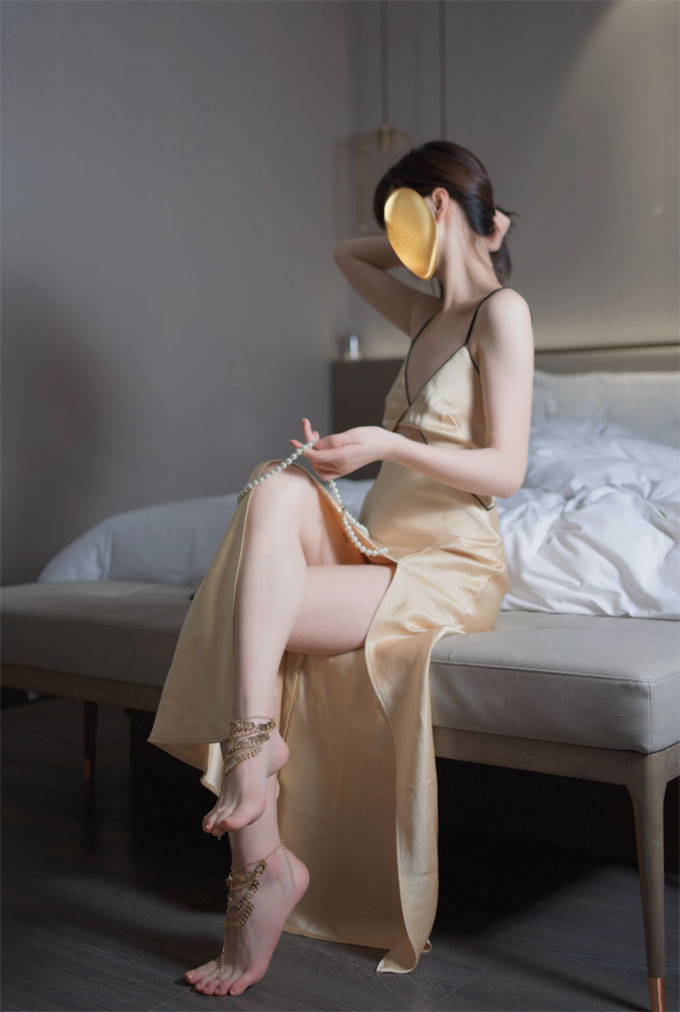 禅院熏金色礼服脚链cos合集 独树一帜的COSER~ 禅院熏金色礼服脚链cos合集 独树一帜的COSER~