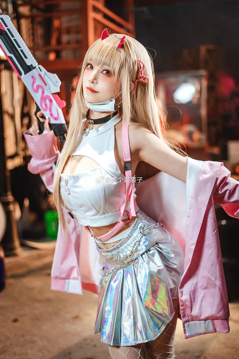 猫个裘裘子胜利女神:Nikke 毒蛇cos,散发着甜美可爱的气息~ 猫个裘裘子胜利女神:Nikke 毒蛇cos,散发着甜美可爱的气息~