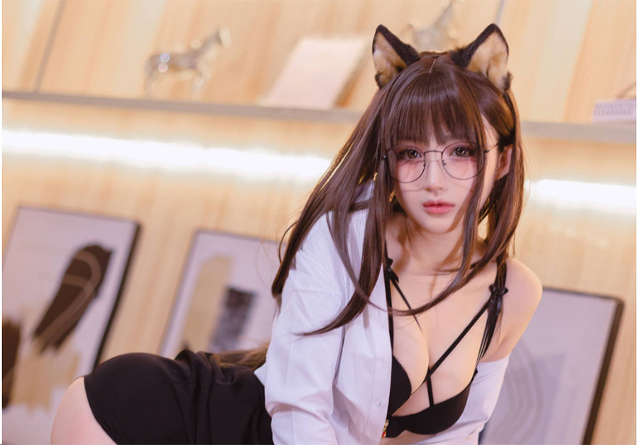 樱井宁宁《柴犬秘书》精品cos摄影作品赏析,在工作中优雅又不失个性的装扮~ 樱井宁宁《柴犬秘书》精品cos摄影作品赏析,在工作中优雅又不失个性的装扮~