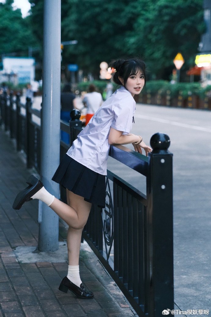 Tina很妖孽呀~cosplay写真图片欣赏~高水准的COSPLAY技巧以及绝佳的身材~ Tina很妖孽呀~cosplay写真图片欣赏~高水准的COSPLAY技巧以及绝佳的身材~