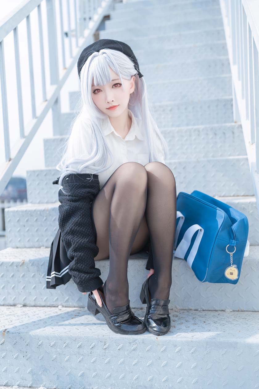 宮本桜cos碧蓝航线 斯库拉JK独特演绎既冷酷又带少女感