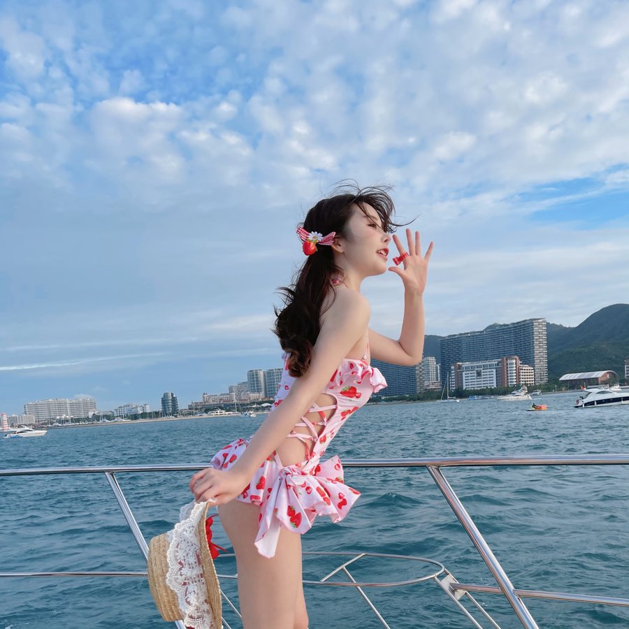 兰幼金cos写真图片合集,光影艺术下的角色魅力瞬间 兰幼金cos写真图片合集,光影艺术下的角色魅力瞬间