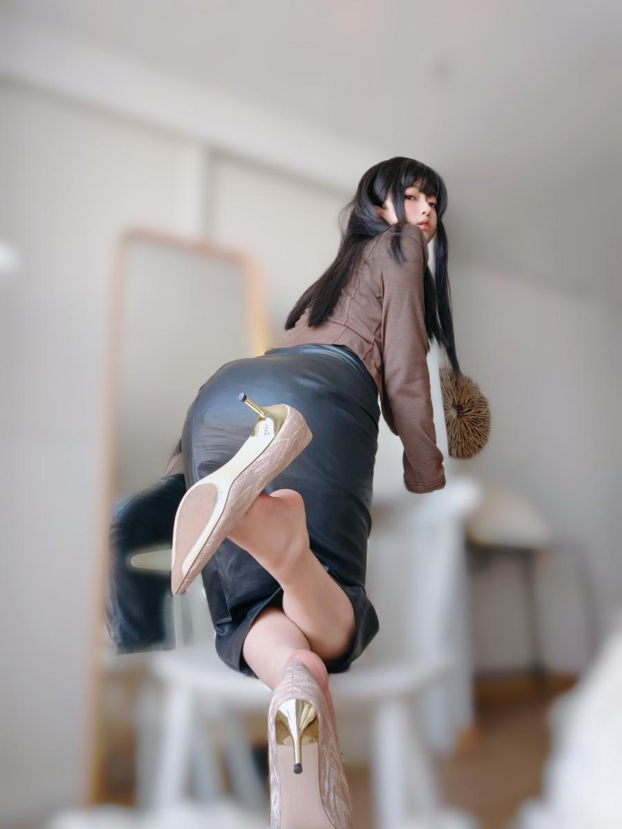 女主Kcos上司的秘密图片,职场OL风人设图集赏析 女主Kcos上司的秘密图片,职场OL风人设图集赏析