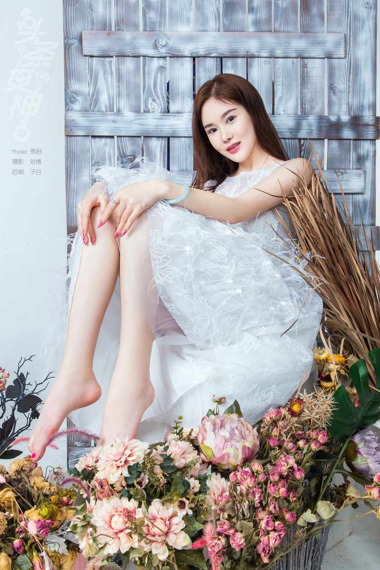 易阳silvia花野仙踪写真集壁纸：清新少女风人像摄影