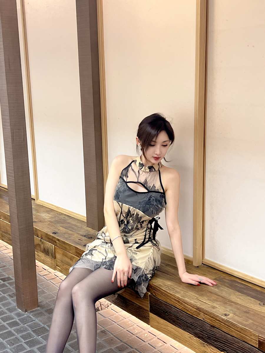 周妍希图片写真合集资源图赏:优雅轻熟风人像集 周妍希图片写真合集资源图赏:优雅轻熟风人像集