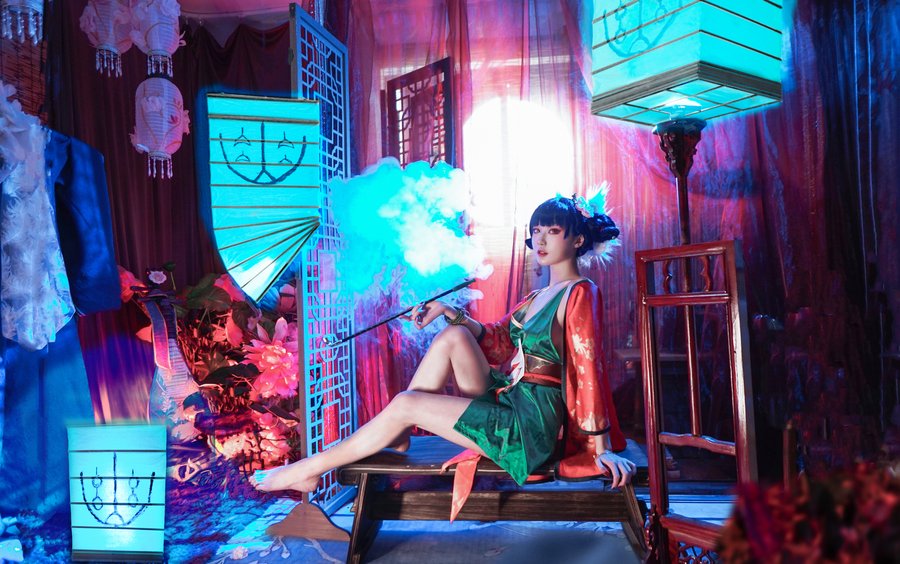 阿包也是兔娘cos白蛇起源宝青坊主图片写真 阿包也是兔娘cos白蛇起源宝青坊主图片写真