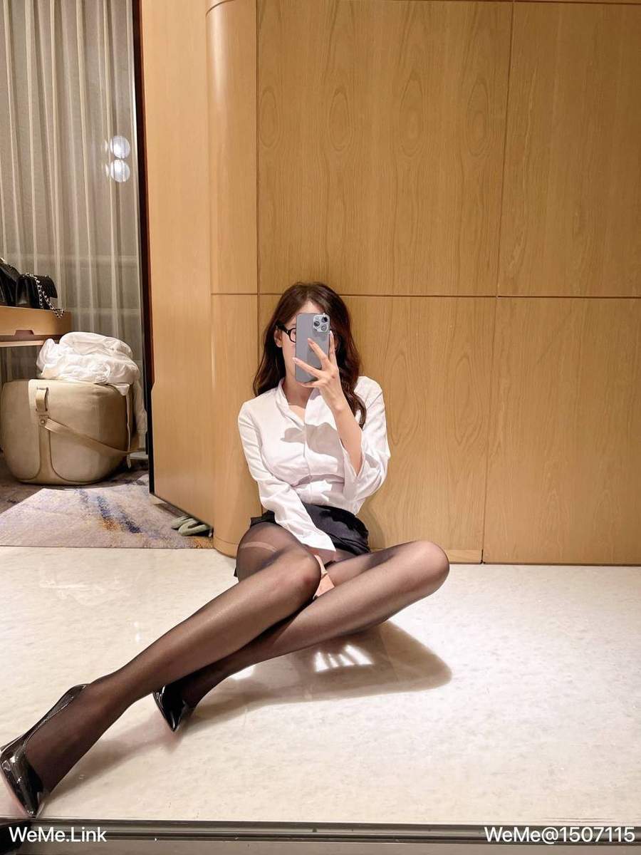 王馨瑶yanni人物专题图集赏析:清新甜美写真风格 王馨瑶yanni-写真图片合集赏析