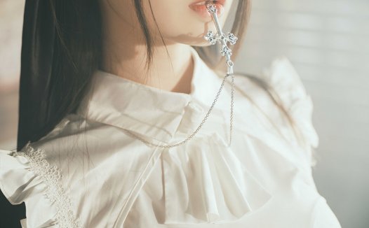 修女与鱼，修女也疯狂，修女救父