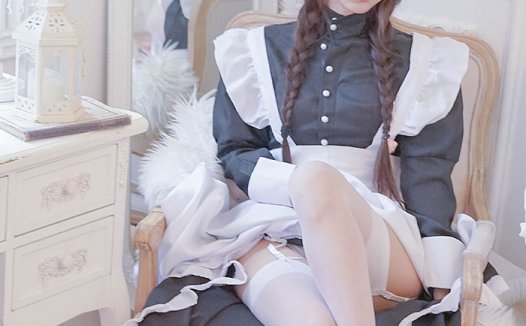 《碧蓝航线》能代女仆装：甜美洛丽塔风格摆拍~