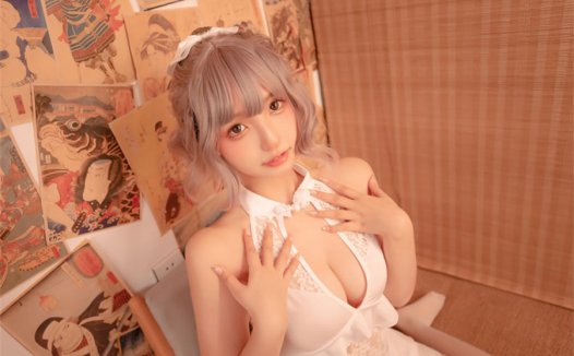 神楽坂真冬白色短裙cosplay美图 cos写真套图合集,优质博主~