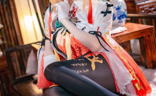 阿包也是兔娘cos《交错战线》咎瓦尼斯:用热爱点亮二次元文化