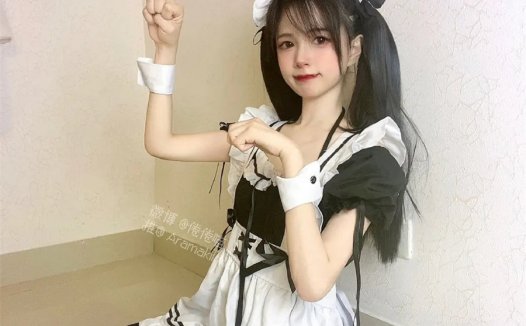 倦倦喵cos写真，青春活力的90后倦倦喵吃的是什么？
