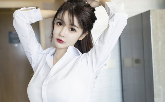 南初妹妹几岁了？模特南初妹妹写真照片及个人简介