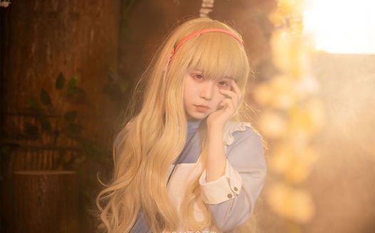 g44不会受伤cos写真套图合集，一个非常喜欢旅行和拍照的coser~