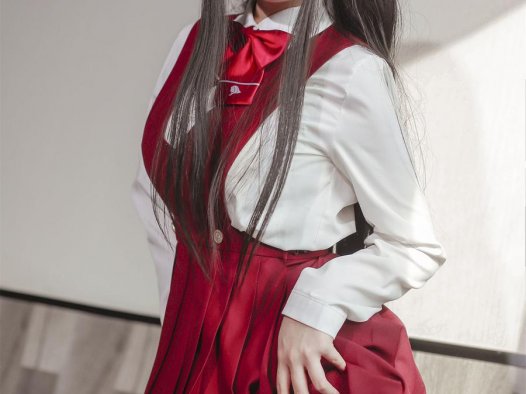 日奈娇cos图片欣赏，格子衬衫的小白兔