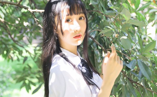 木绵绵OwO上体育课啦，更衣室美少女