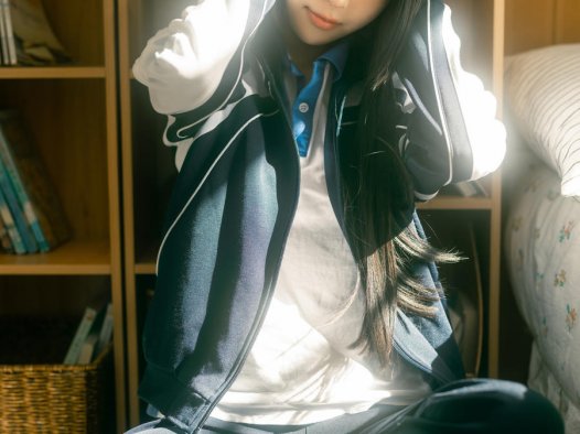 rua阮阮化身居家少女，温馨日常中的清新与柔美