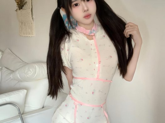 rua阮阮化身小狗爱神，俏皮与甜美交织的心动Cos演绎