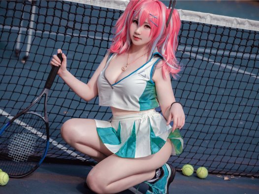 是本末末coser，展现了她强大的塑造力与感染力