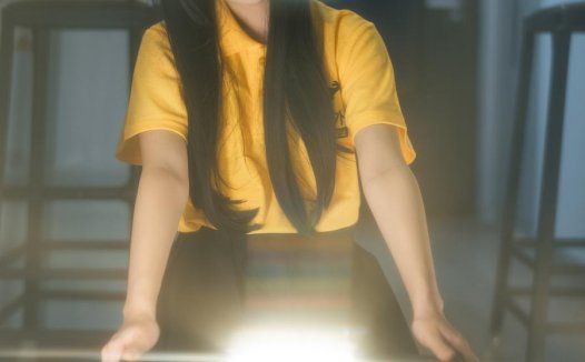 rua阮阮cos外卖员写真：街头风造型演绎生活角色