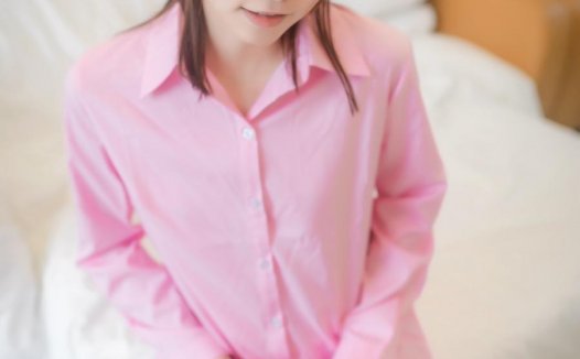 绮太郎 Kitaro cos粉色衬衫图片写真，清新少女感角色扮演图集